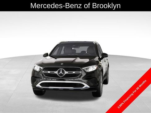 Used 2025 Mercedes-Benz GLC 300 4MATIC image 45