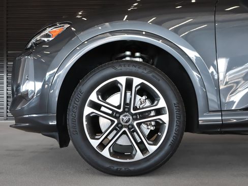 Certified 2025 Audi Q5 Premium w/ Convenience Package image 5