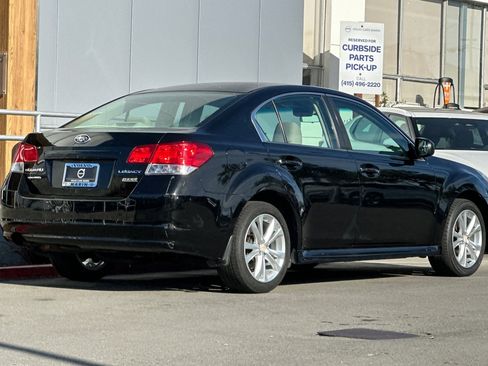 Used 2014 Subaru Legacy 2.5i w/ Alloy Wheel Package image 2