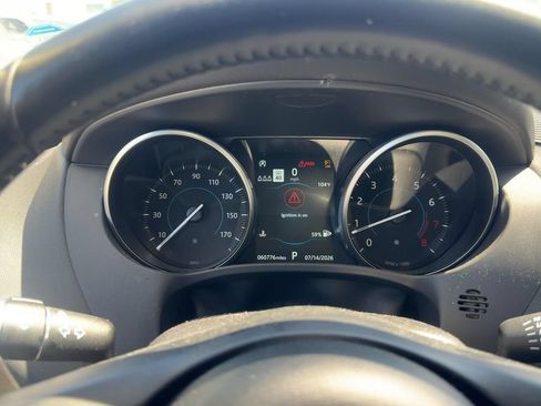 Used 2020 Jaguar F-PACE AWD/4WD image 16