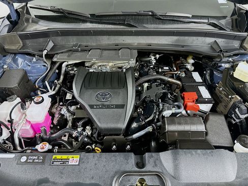 Used 2025 Toyota Grand Highlander AWD image 35