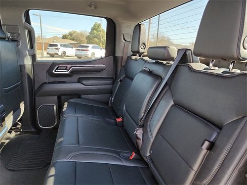 Certified 2022 Chevrolet Silverado 1500 LTZ w/ Z71 Off-Road Package image 11