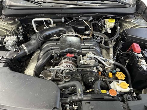 Used 2017 Subaru Outback 3.6R Limited image 18