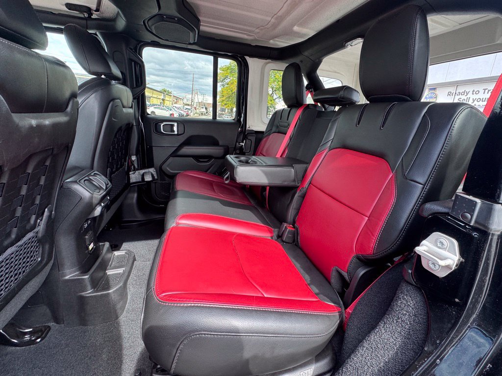 Used 2023 Jeep Wrangler Unlimited Rubicon 4xe AWD/4WD image 16