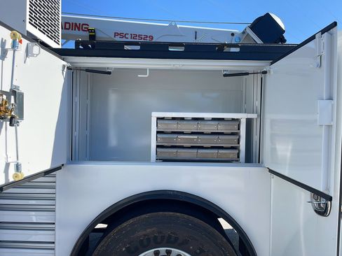 New 2026 Ford F750 2WD SuperCab Super Duty image 20