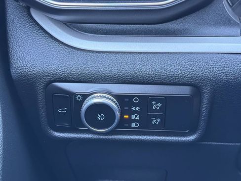 Used 2023 Ford Explorer XLT w/ Equipment Group 202A image 13