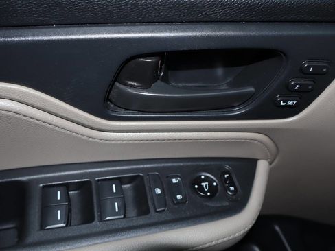 Used 2018 Honda Odyssey EX-L image 19