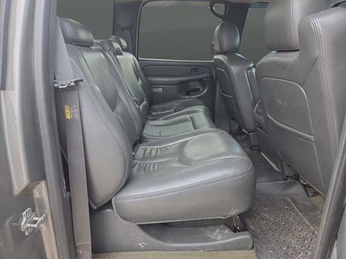 Used 2007 Chevrolet Silverado 2500 LT w/ Heavy-Duty Power Package image 30