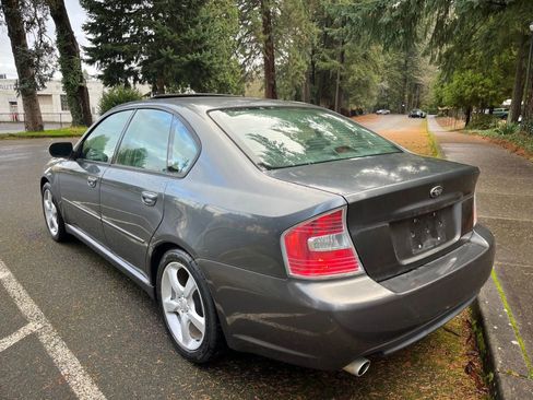 Used 2007 Subaru Legacy 2.5i Limited image 4