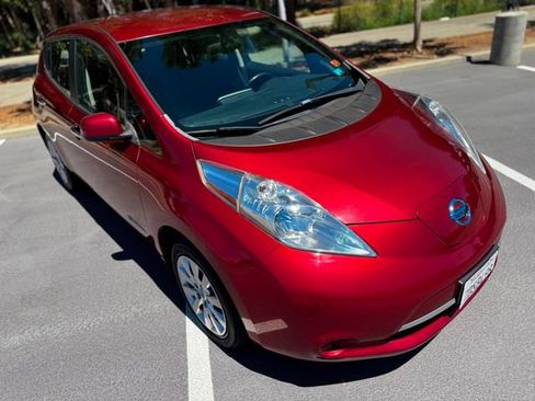 Used 2013 Nissan Leaf S w/ Charger Pkg FWD image 19