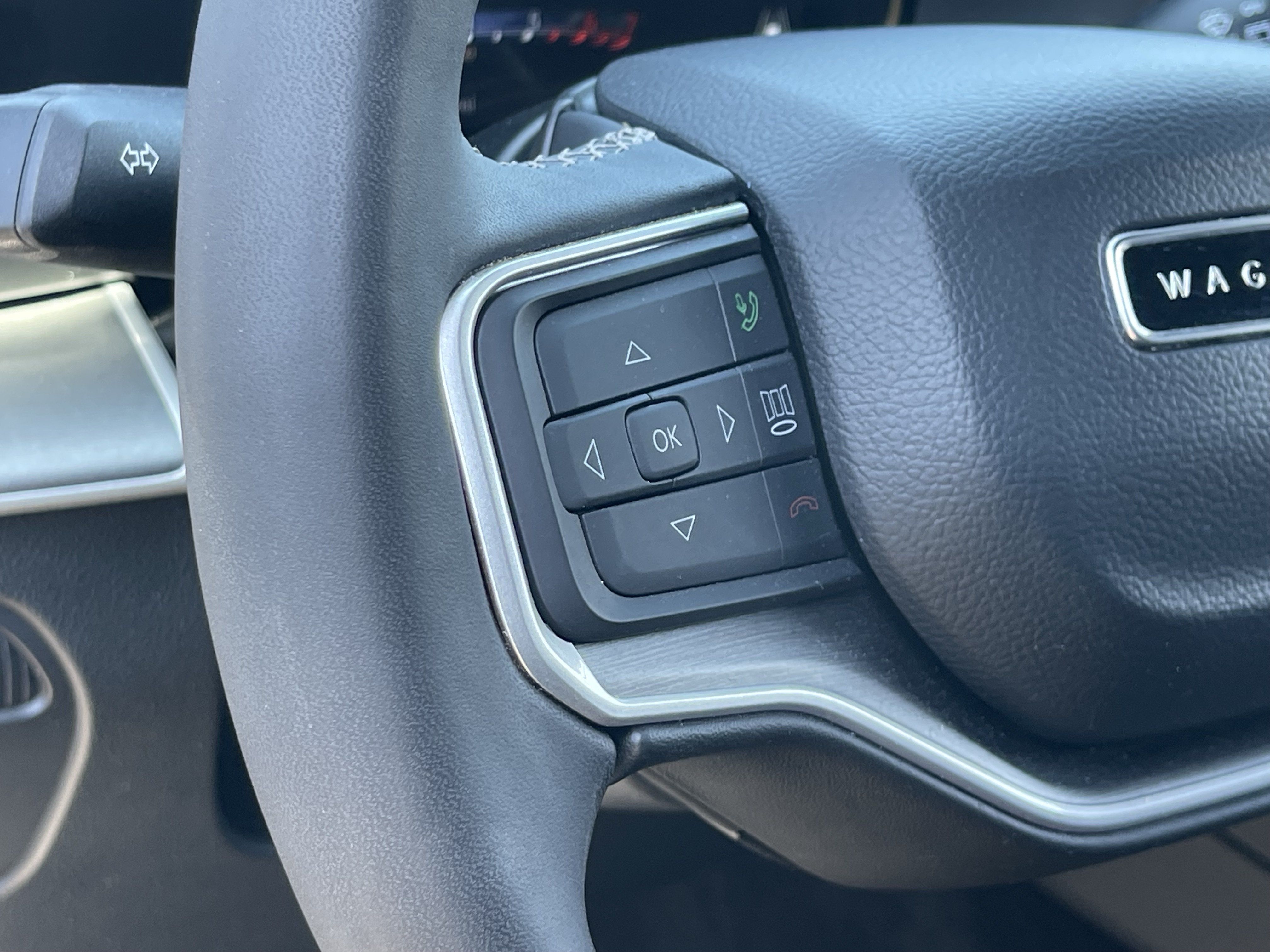 Certified 2025 Jeep Wagoneer Series II AWD/4WD image 25