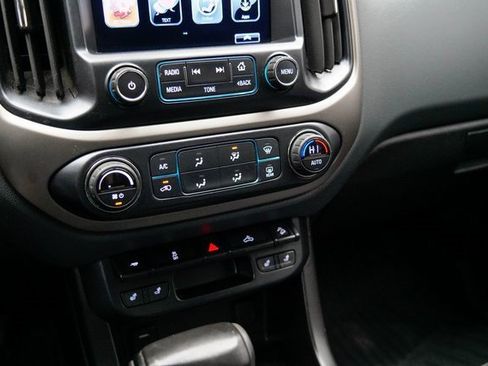 Used 2017 Chevrolet Colorado Z71 image 29