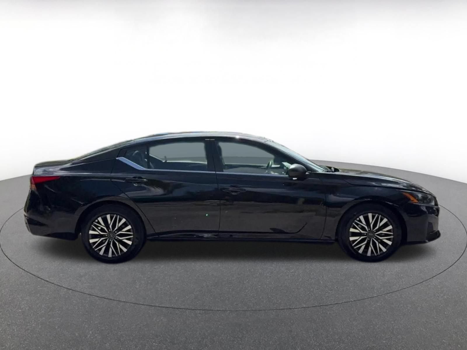 Used 2026 Nissan Altima 2.5 SV FWD image 16