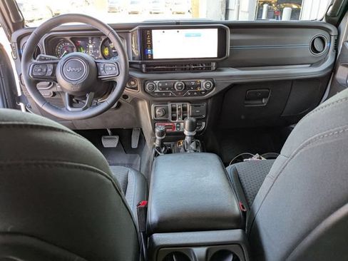 Used 2024 Jeep Wrangler Unlimited Rubicon 4xe w/ Safety Group AWD/4WD image 12