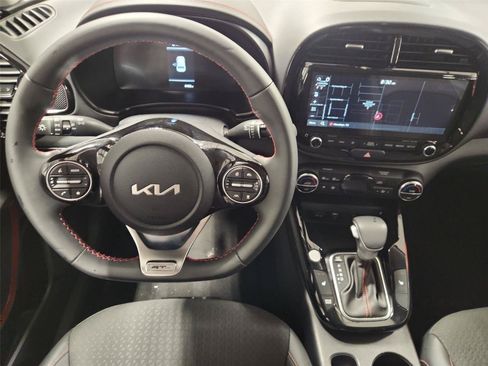 Used 2025 Kia Soul GT-Line w/ GT-Line Technology Package FWD image 11