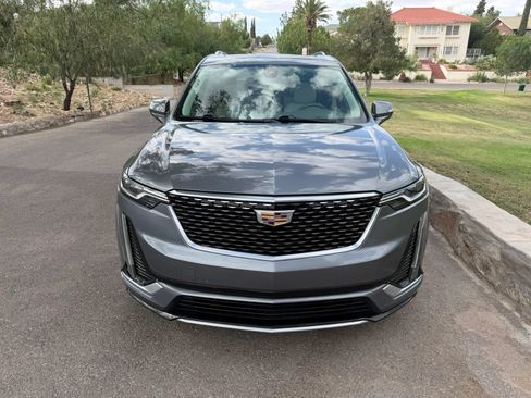 Used 2021 Cadillac XT6 Premium Luxury FWD image 8