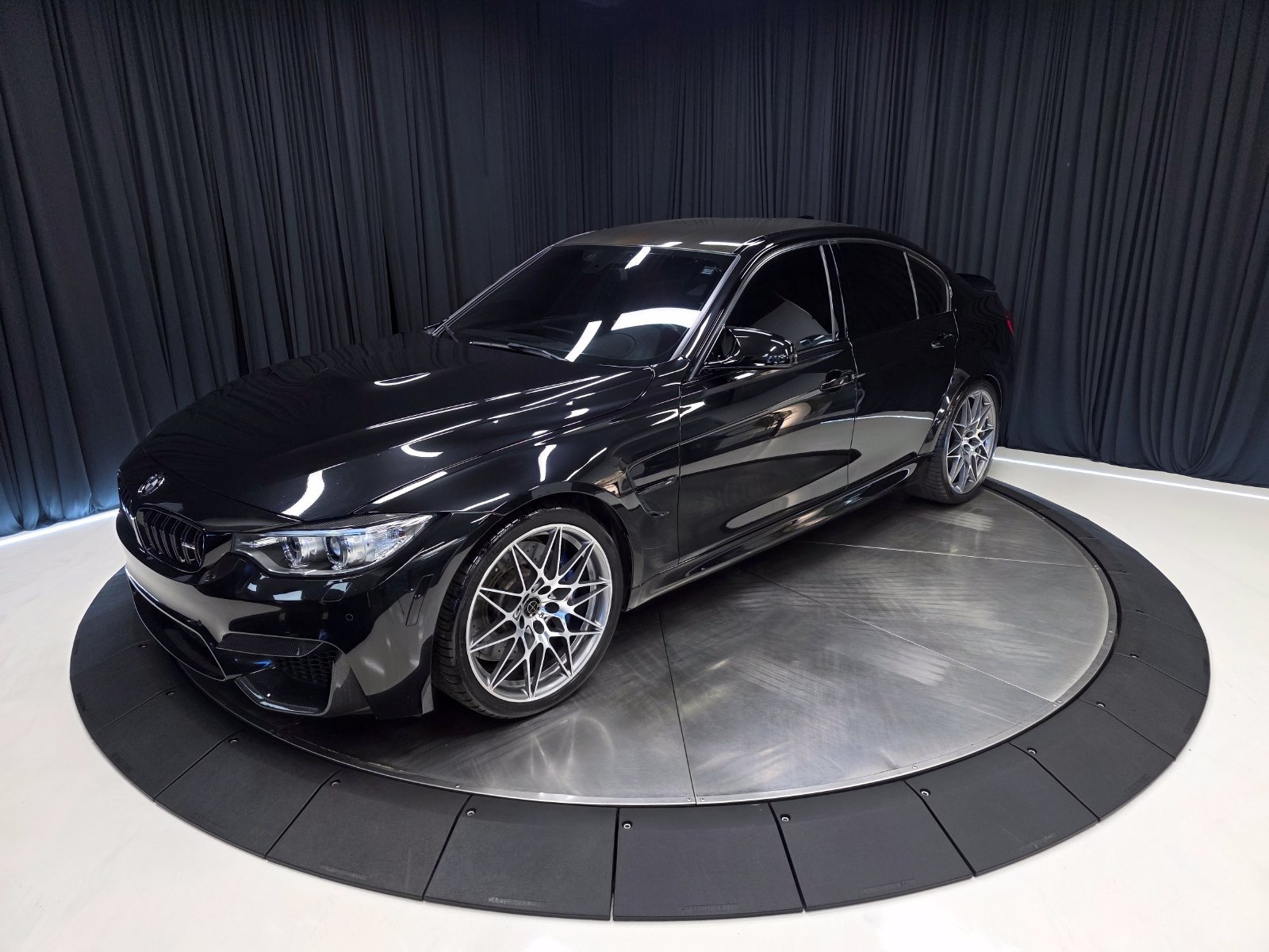 Used 2017 BMW M3 RWD image 10