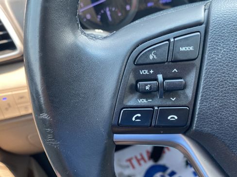 Used 2021 Hyundai Tucson Limited AWD/4WD image 35