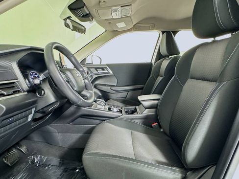Used 2024 Mitsubishi Outlander ES AWD/4WD image 10