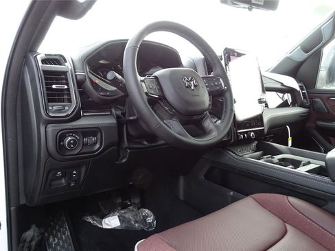 Used 2025 RAM 1500 Limited image 27