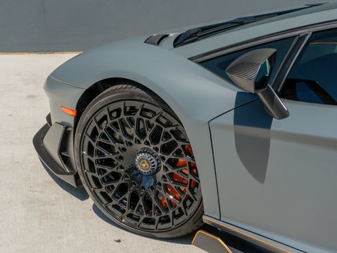 Used 2019 Lamborghini Aventador SVJ AWD/4WD image 52