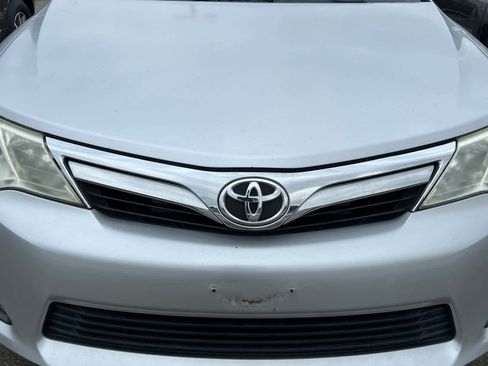 Used 2012 Toyota Camry LE FWD image 12
