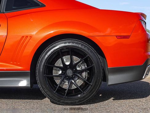 Used 2010 Chevrolet Camaro SS RWD image 5