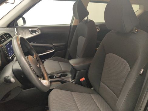 Used 2022 Kia Soul LX w/ Technology Package FWD image 17