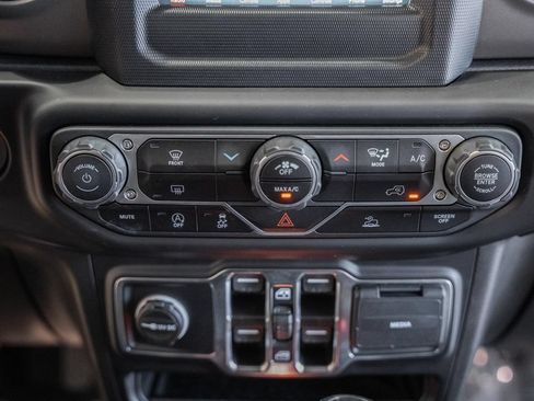 Used 2023 Jeep Wrangler Sport S AWD/4WD image 22