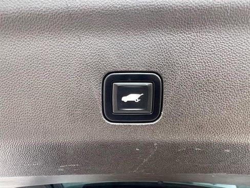 Used 2021 GMC Yukon SLT w/ SLT Premium Package image 55