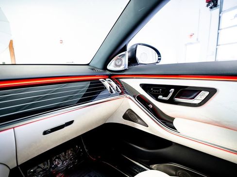 Used 2023 Mercedes-Benz Maybach S 680 4MATIC w/ Manufaktur Leather Package image 42