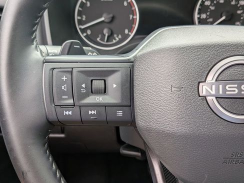 Used 2025 Nissan Rogue SV AWD/4WD image 19