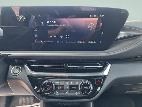 Used 2025 Buick Envista Sport Touring w/ Convenience I Package image 27