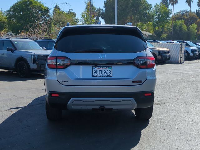 Used 2025 Honda Pilot TrailSport image 4