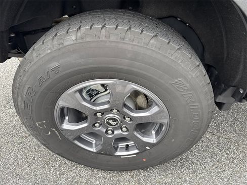 Used 2025 Ford Bronco Big Bend image 18