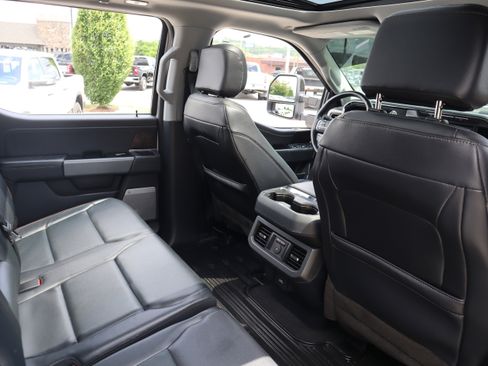 Used 2023 Ford F250 Lariat w/ Black Appearance Package AWD/4WD image 36