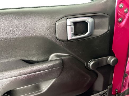 Used 2022 Jeep Wrangler Unlimited Sport image 16