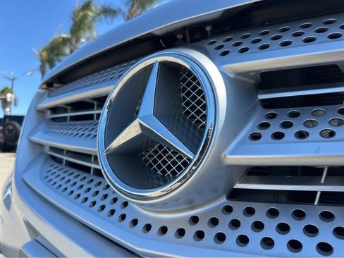 Used 2016 Mercedes-Benz Metris Passenger image 37