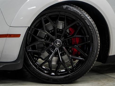 Used 2019 Dodge Challenger SRT Hellcat Redeye image 3