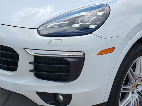 Used 2017 Porsche Cayenne Platinum Edition AWD/4WD image 10