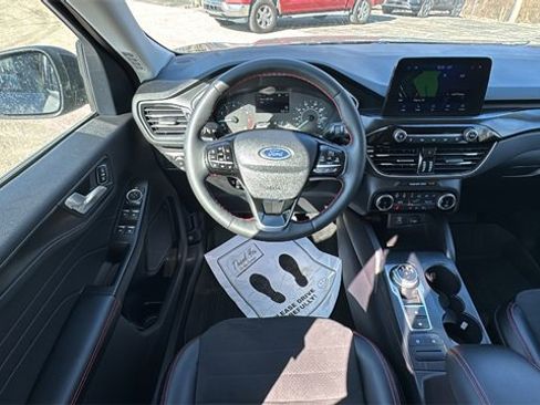 Certified 2022 Ford Escape SEL w/ SEL Stealth AWD Package image 13