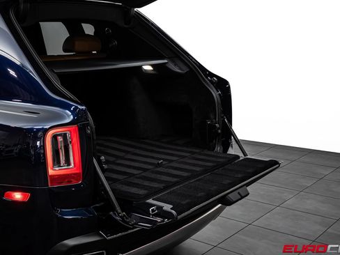 Used 2019 Rolls-Royce Cullinan AWD/4WD image 18