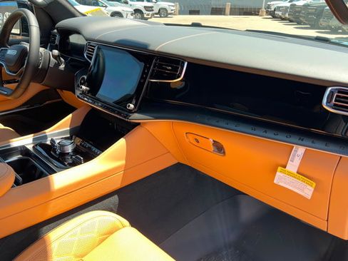 New 2026 Jeep Grand Wagoneer Summit AWD/4WD image 25