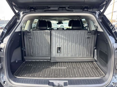 Used 2023 Toyota Highlander XLE image 15