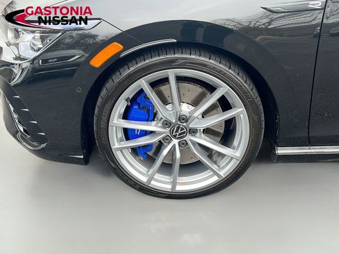 Used 2024 Volkswagen Golf R image 38