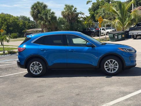Used 2020 Ford Escape SE FWD image 4