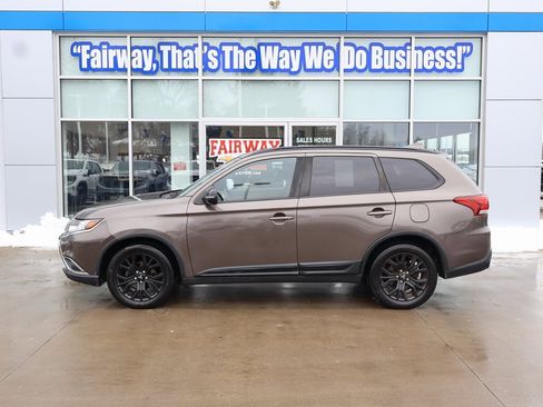 Used 2018 Mitsubishi Outlander ES image 7