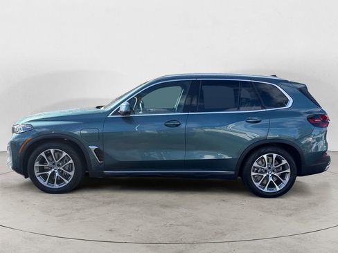 New 2026 BMW X5 xDrive50e image 4