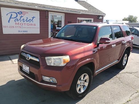Used 2013 Toyota 4Runner SR5 w/ Convenience Pkg AWD/4WD image 1