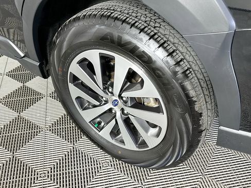 Used 2025 Subaru Outback Premium w/ Popular Package #1A AWD/4WD image 39